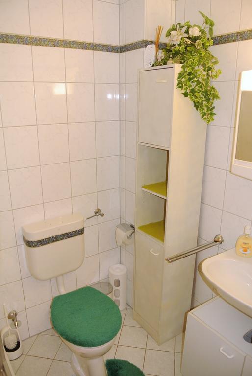 Haus Am Waldrand - Ferienwohnung Augustin Grafenau  Eksteriør billede